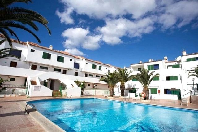 2 quarto Apartamento para venda em Costa del Silencio, Arona com piscina - 165 000 € (Ref: 10101584)