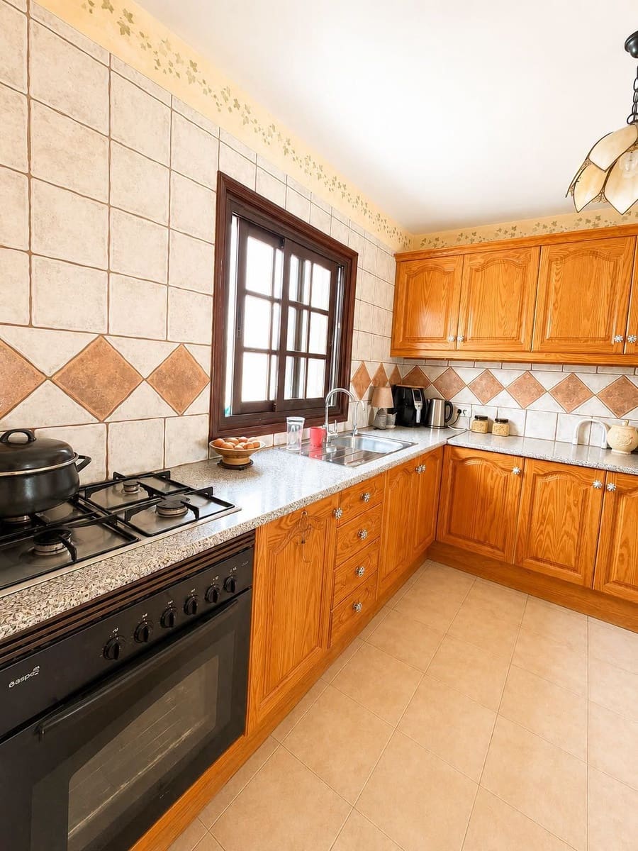 3 slaapkamer Appartement te koop in Golf del Sur met zwembad - € 289.000 (Ref: 10146297)