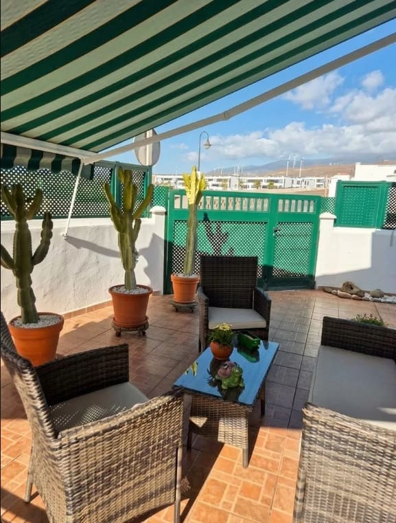 3 bedroom Semi-detached Villa for sale in Abades with garage - € 385,000 (Ref: 10182631)