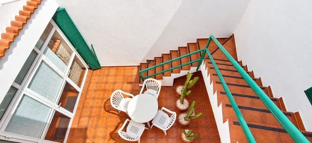 3 bedroom Semi-detached Villa for sale in Abades, Arico with garage - € 385,000 (Ref: 10182631)
