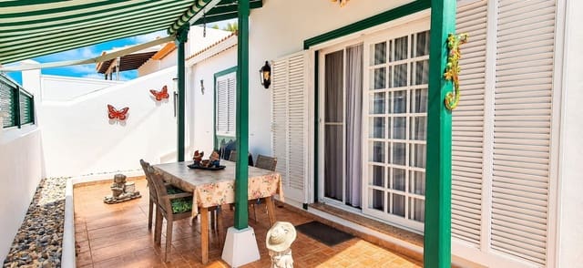 3 bedroom Semi-detached Villa for sale in Abades, Arico with garage - € 385,000 (Ref: 10182631)
