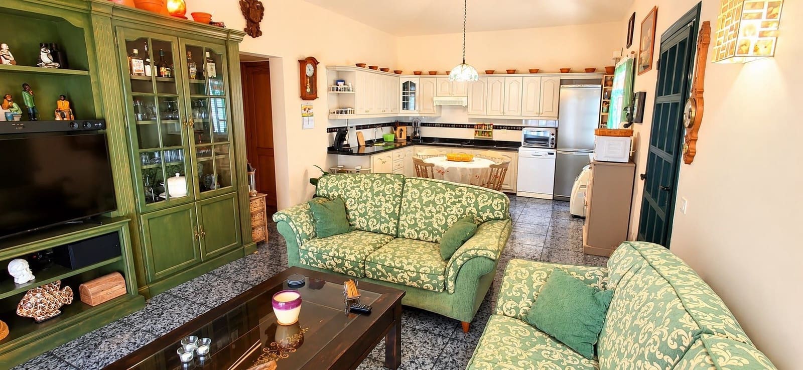 3 bedroom Semi-detached Villa for sale in Abades with garage - € 385,000 (Ref: 10182631)