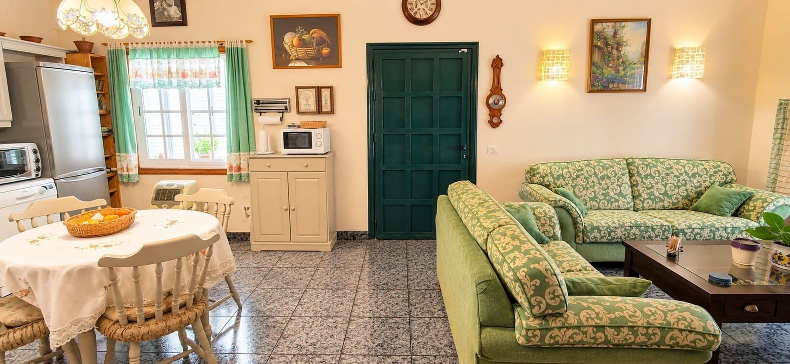 3 bedroom Semi-detached Villa for sale in Abades with garage - € 385,000 (Ref: 10182631)