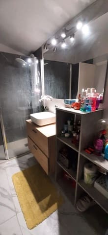 1 makuuhuone Omakotitalo myytävänä paikassa Los Cristianos, Arona mukana uima-altaan - 340 000 € (Ref: 8211160)