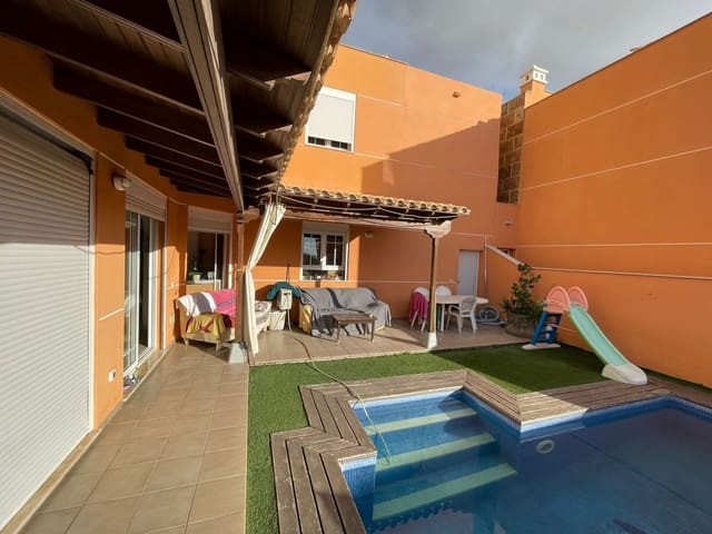 5 Zimmer Villa zu verkaufen in Los Cristianos, Arona mit Pool Garage - 1.030.000 € (Ref: 8737243)