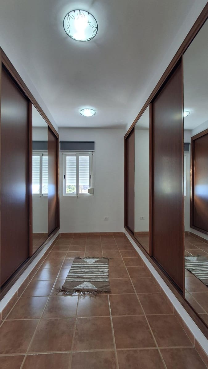 10 slaapkamer Villa te koop in Buzanada met zwembad garage - € 1.399.000 (Ref: 8812194)