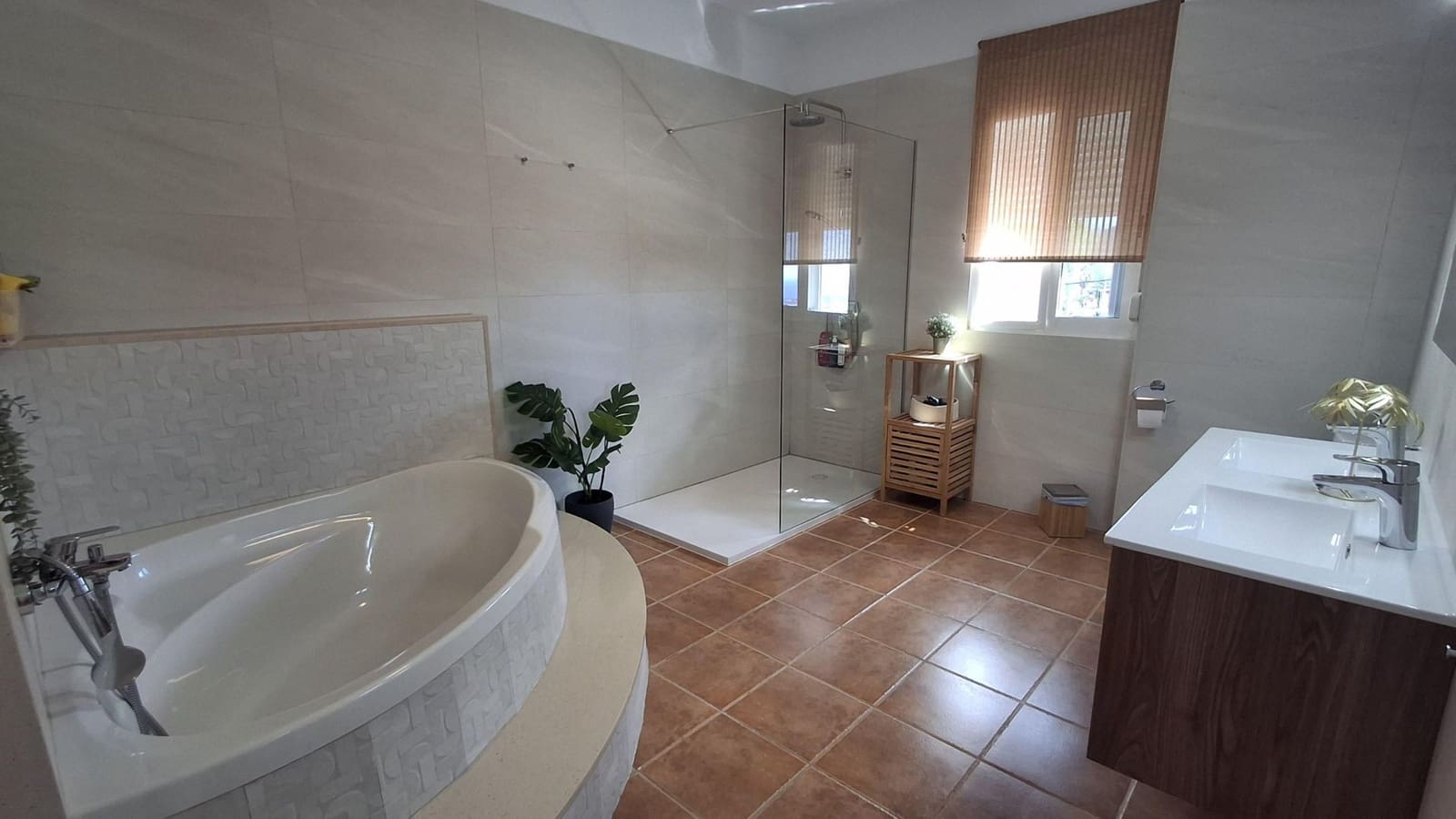 10 slaapkamer Villa te koop in Buzanada met zwembad garage - € 1.399.000 (Ref: 8812194)