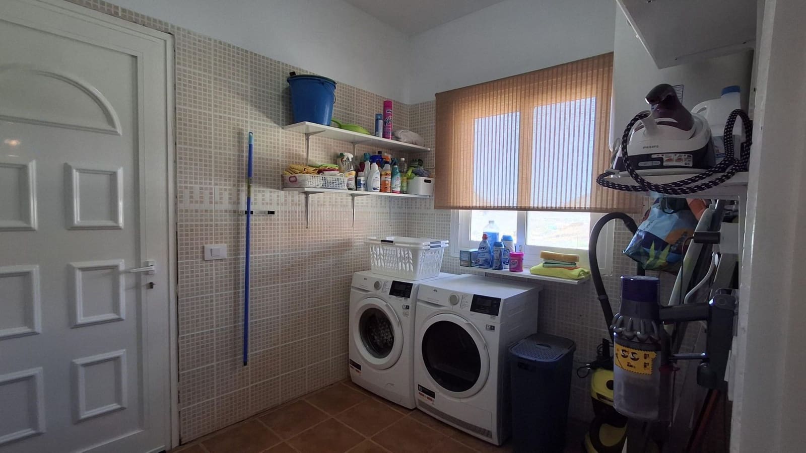 10 slaapkamer Villa te koop in Buzanada met zwembad garage - € 1.399.000 (Ref: 8812194)