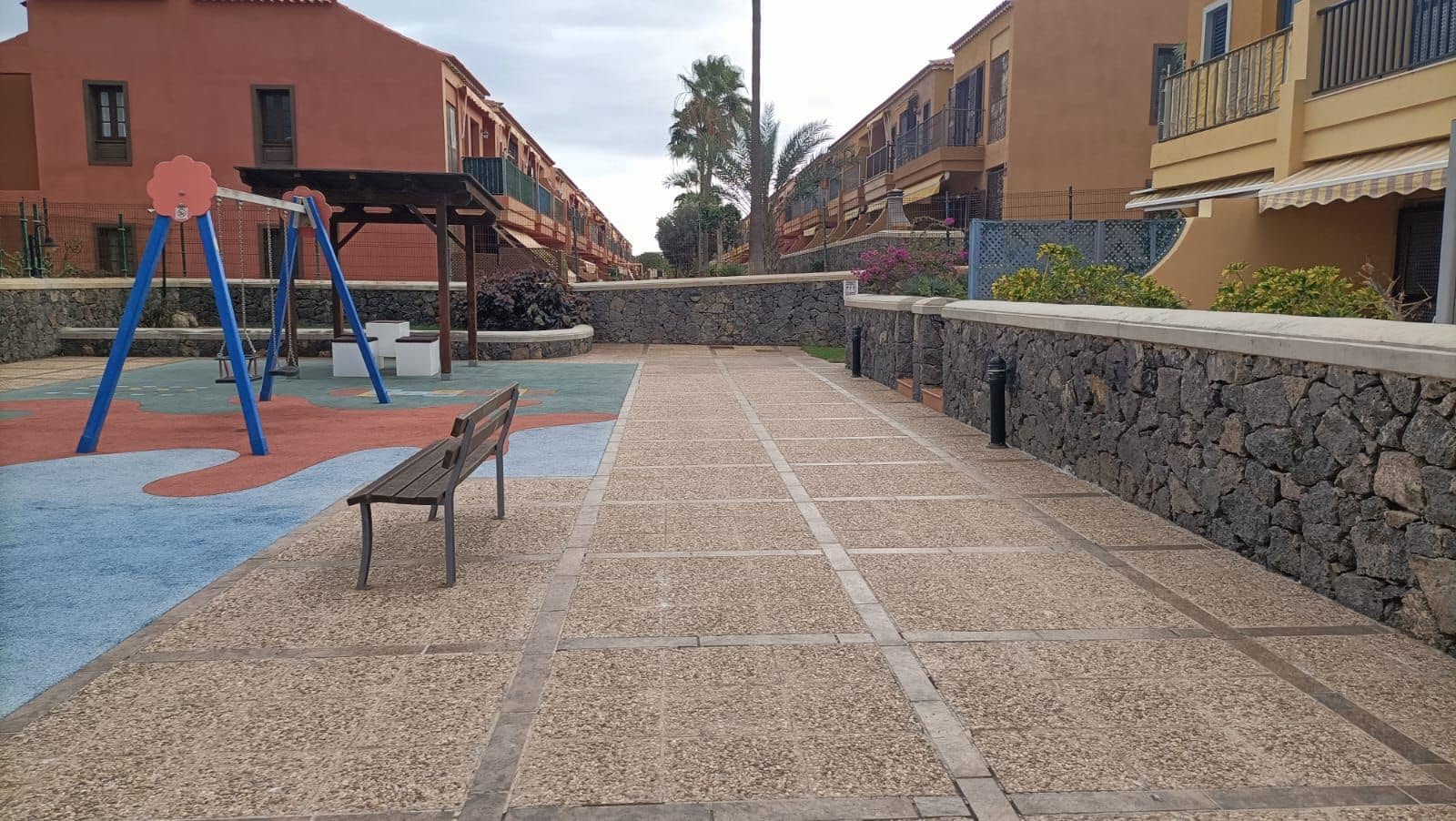 2 Zimmer Apartment zu verkaufen in Costa del Silencio mit Pool Garage - 278.000 € (Ref: 9000934)