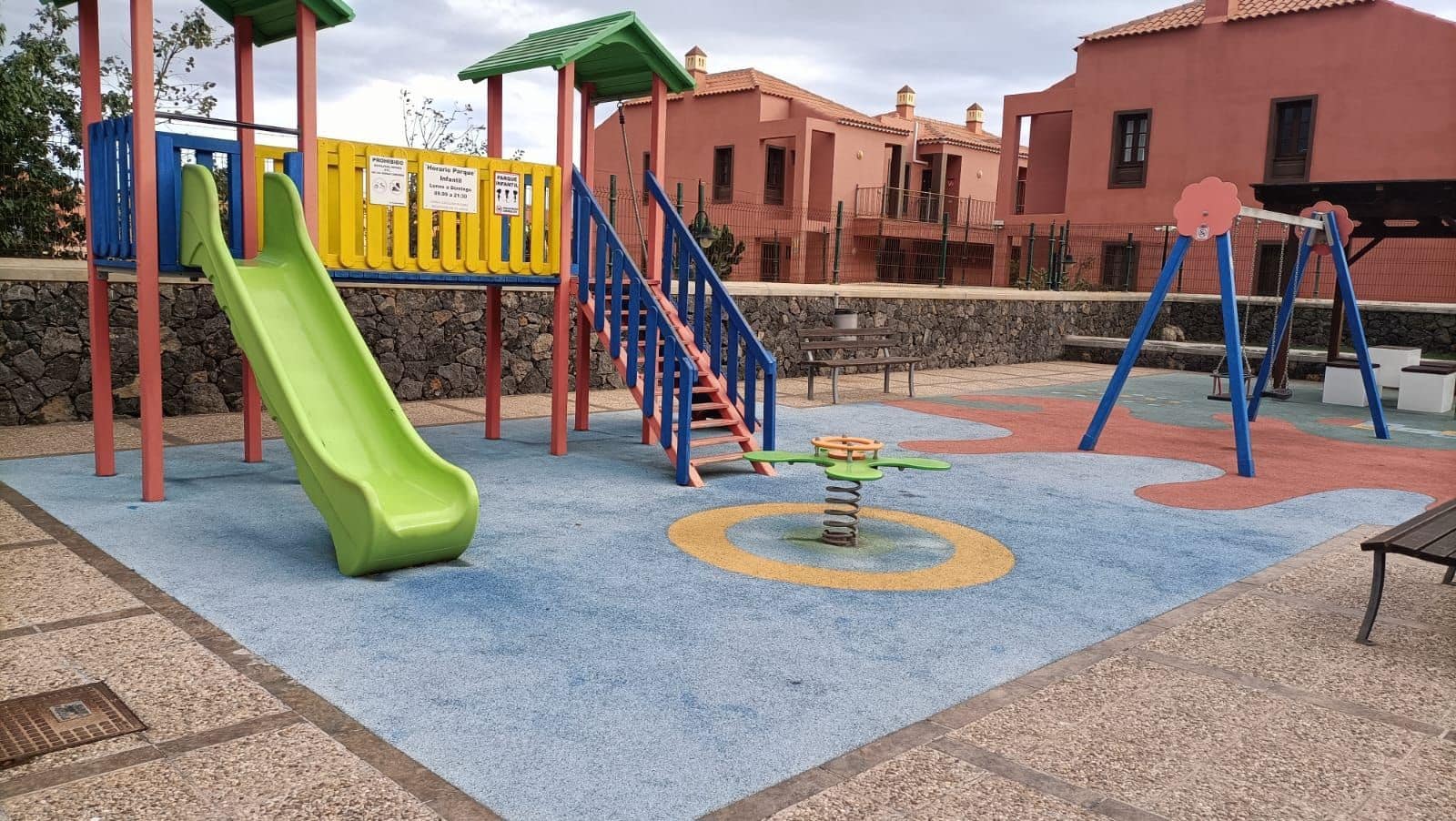 2 Zimmer Apartment zu verkaufen in Costa del Silencio mit Pool Garage - 278.000 € (Ref: 9000934)