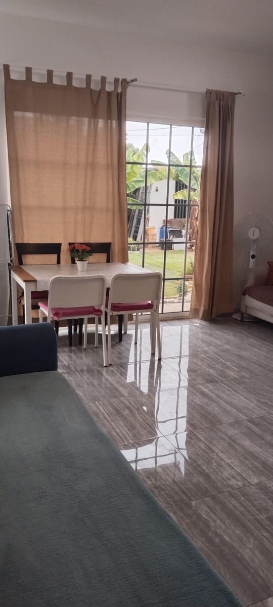 5 bedroom Villa for sale in Arona with garage - € 585,000 (Ref: 9202222)