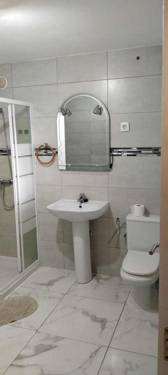 5 bedroom Villa for sale in Arona with garage - € 585,000 (Ref: 9202222)