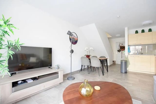 2 makuuhuone Omakotitalo myytävänä paikassa Costa del Silencio, Arona - 325 000 € (Ref: 9334442)