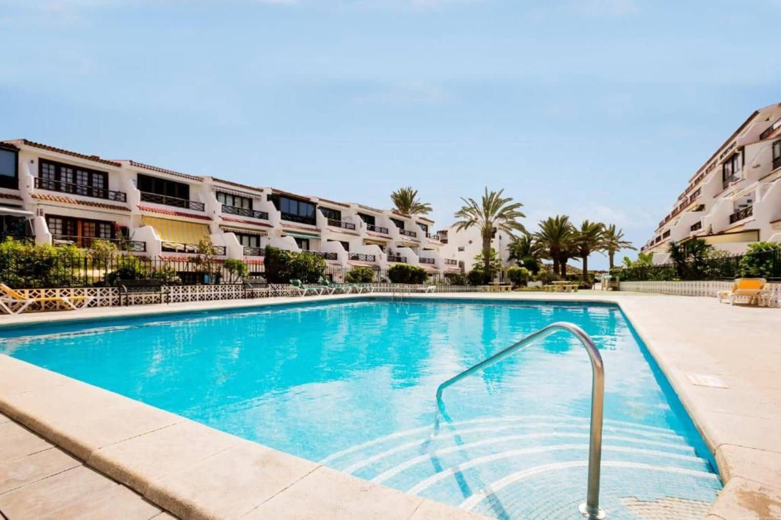 2 bedroom Townhouse for sale in Costa del Silencio - € 325,000 (Ref: 9334442)