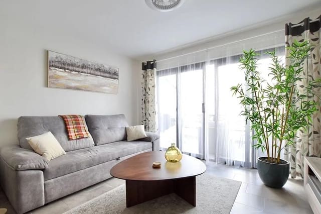 2 makuuhuone Omakotitalo myytävänä paikassa Costa del Silencio, Arona - 325 000 € (Ref: 9334442)