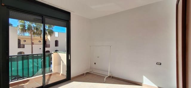 2 soverom Leilighet til salgs i Costa del Silencio, Arona med svømmebasseng - € 239 000 (Ref: 9502997)