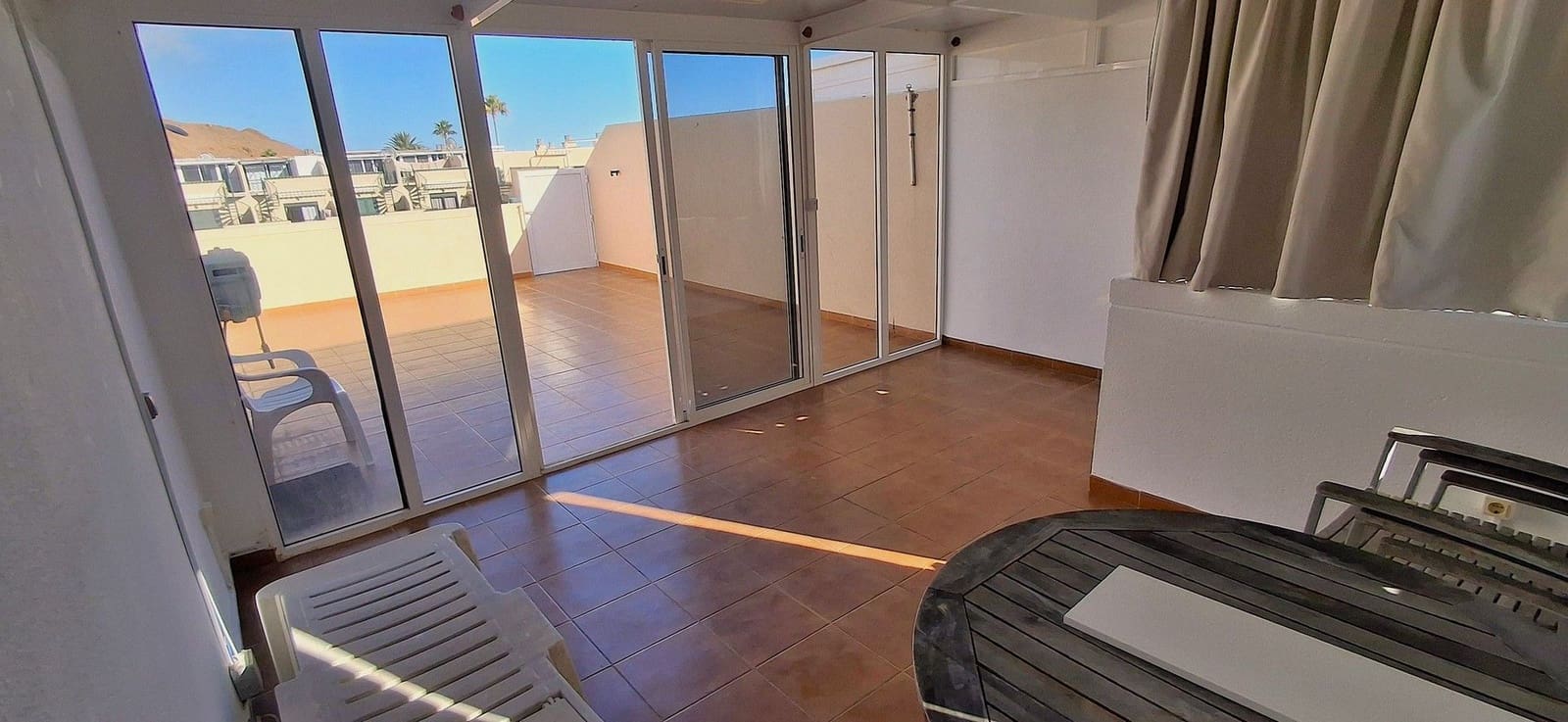2 Zimmer Apartment zu verkaufen in Costa del Silencio mit Pool - 239.000 € (Ref: 9502997)