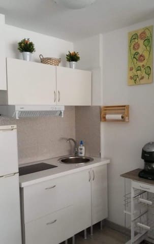 1 slaapkamer Appartement te koop in Costa del Silencio, Arona met zwembad - € 185.000 (Ref: 9503000)