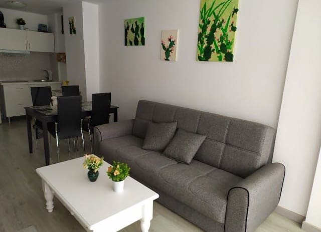 1 slaapkamer Appartement te koop in Costa del Silencio, Arona met zwembad - € 185.000 (Ref: 9503000)