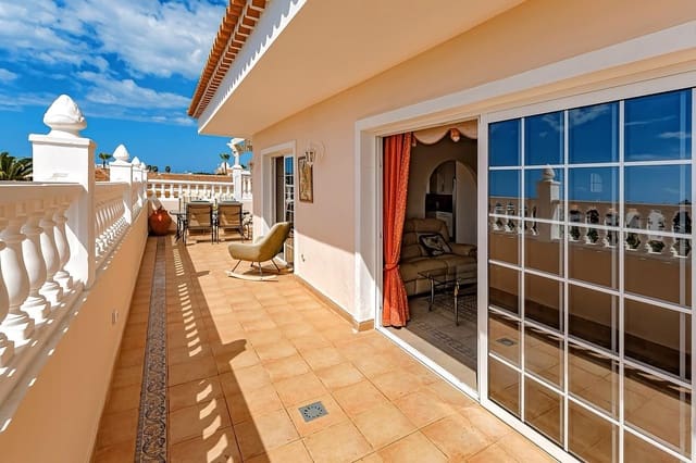 3 soverom Villa til salgs i Callao Salvaje, Adeje med svømmebasseng garasje - € 800 000 (Ref: 9503002)