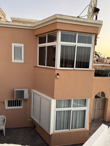 3 makuuhuone Huvila myytävänä paikassa San Eugenio, Adeje mukana 
autotalli - 545 000 € (Ref: 9503003)