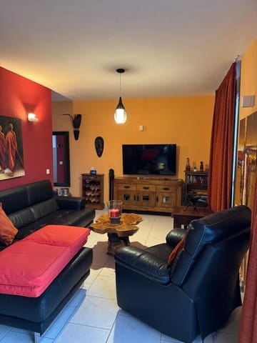 3 makuuhuone Huvila myytävänä paikassa San Eugenio, Adeje mukana 
autotalli - 545 000 € (Ref: 9503003)