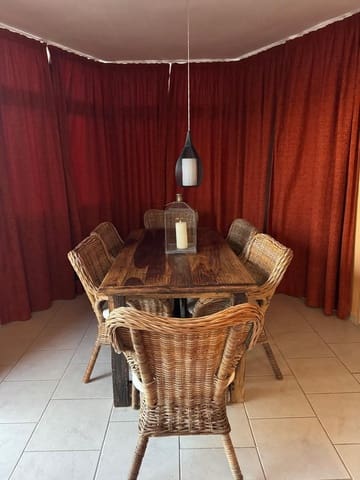 3 makuuhuone Huvila myytävänä paikassa San Eugenio, Adeje mukana 
autotalli - 545 000 € (Ref: 9503003)