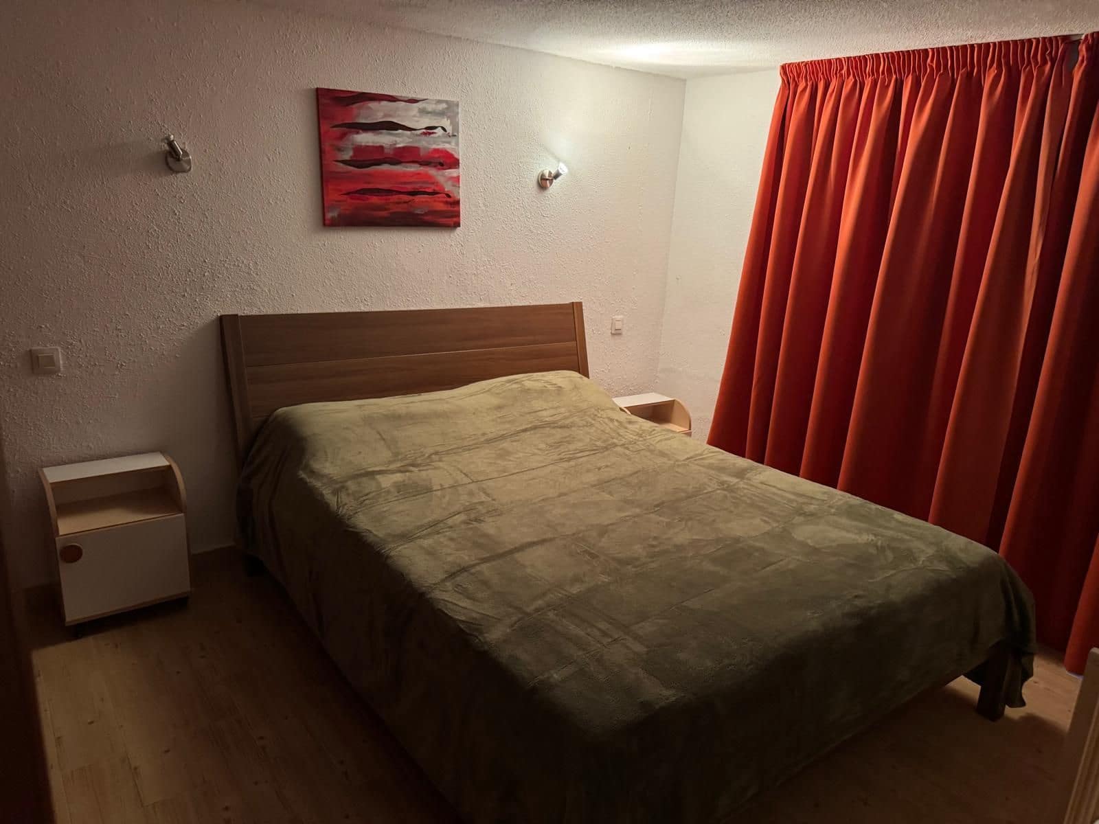 3 makuuhuone Huvila myytävänä paikassa San Eugenio mukana 
autotalli - 545 000 € (Ref: 9503003)