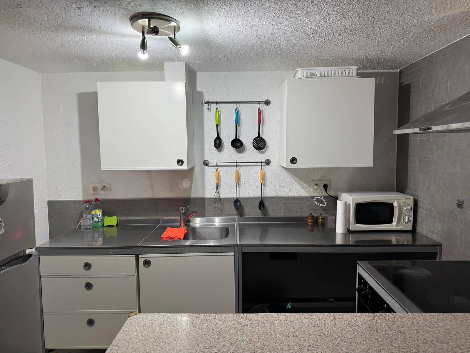 3 makuuhuone Huvila myytävänä paikassa San Eugenio mukana 
autotalli - 545 000 € (Ref: 9503003)