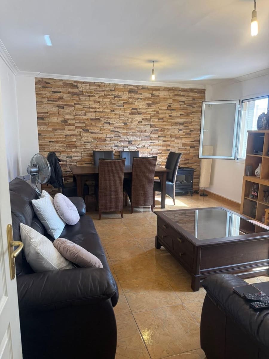 3 soveværelse Lejlighed til salg i San Isidro de Abona med garage - € 228.000 (Ref: 9503917)