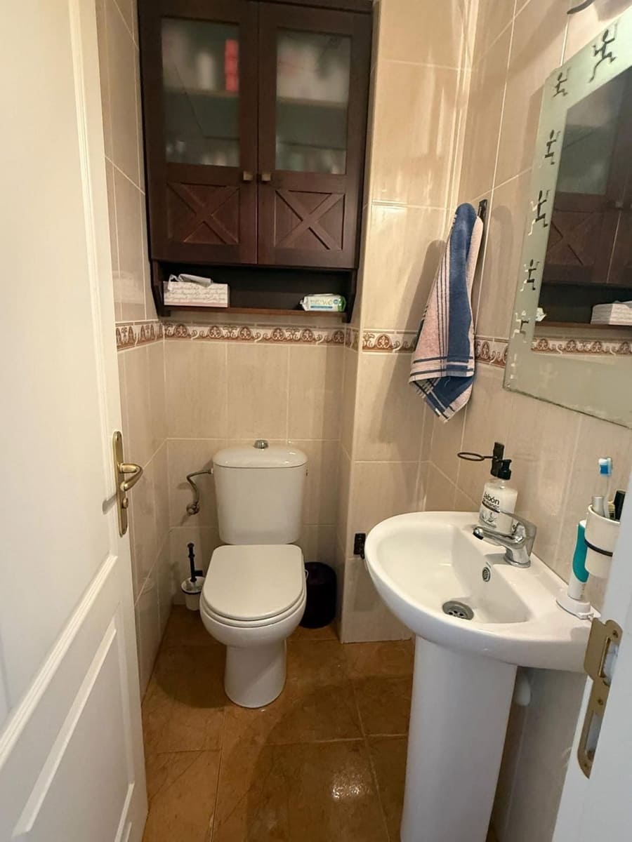 3 soveværelse Lejlighed til salg i San Isidro de Abona med garage - € 228.000 (Ref: 9503917)