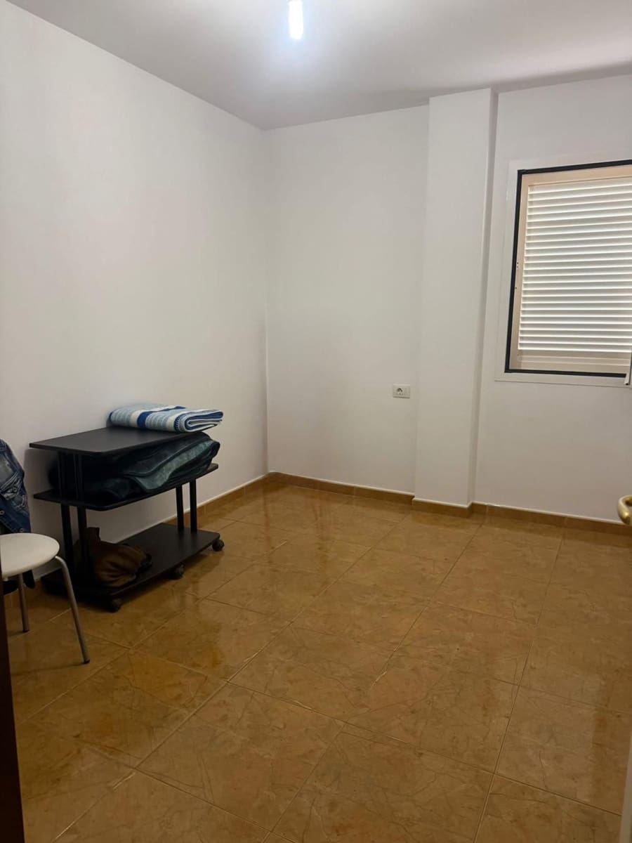 3 soveværelse Lejlighed til salg i San Isidro de Abona med garage - € 228.000 (Ref: 9503917)