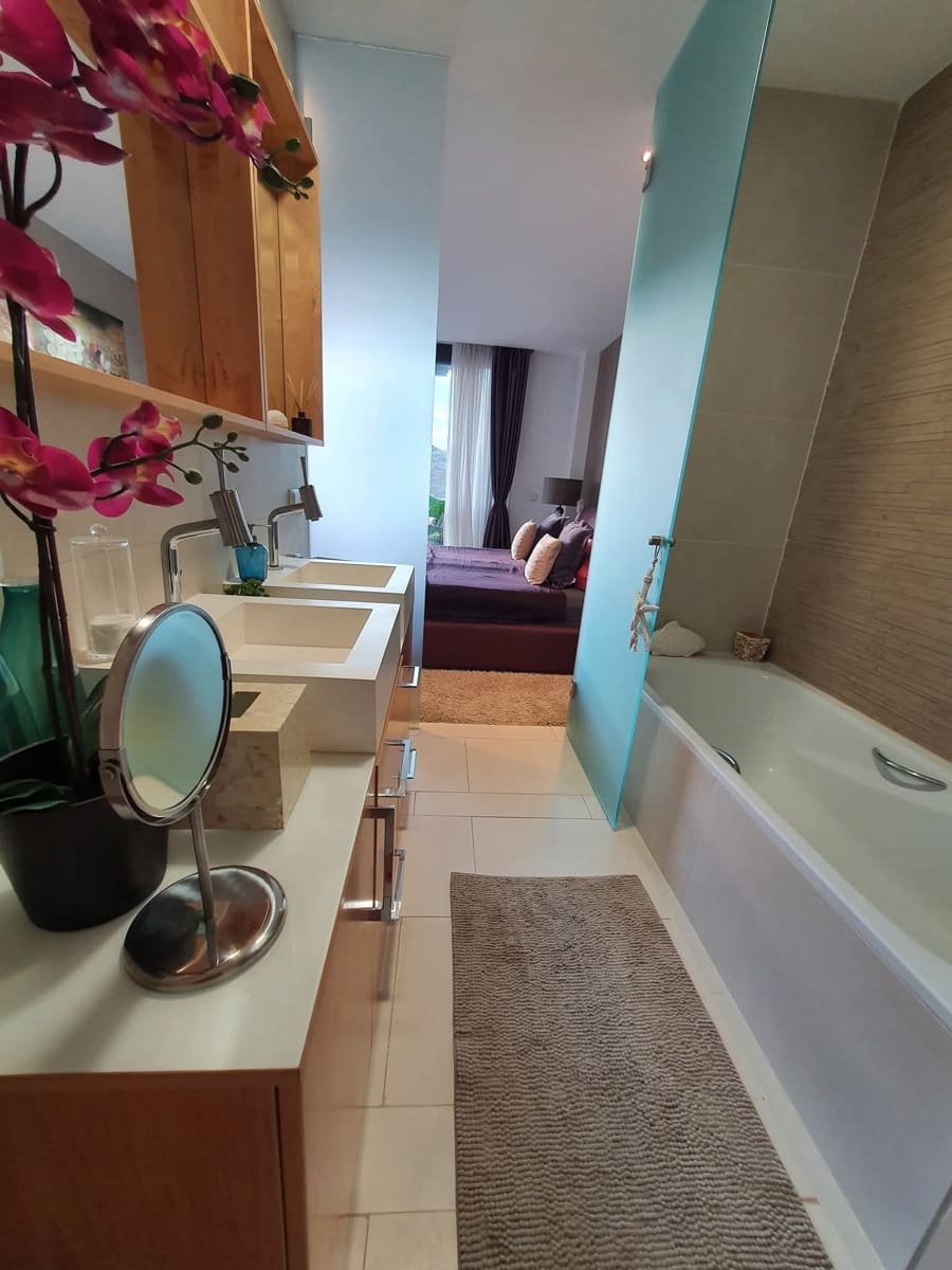 2 sypialnia Apartament na sprzedaż w Arona z basenem garażem - 450 000 € (Ref: 9503921)