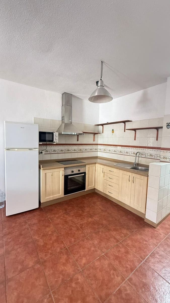 2 makuuhuone Omakotitalo vuokrattavana paikassa Playa de la Arena mukana uima-altaan 
autotalli - 1 500 € (Ref: 9518510)