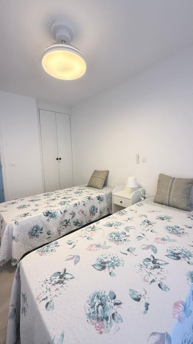 2 makuuhuone Omakotitalo vuokrattavana paikassa Playa de la Arena mukana uima-altaan 
autotalli - 1 500 € (Ref: 9518510)