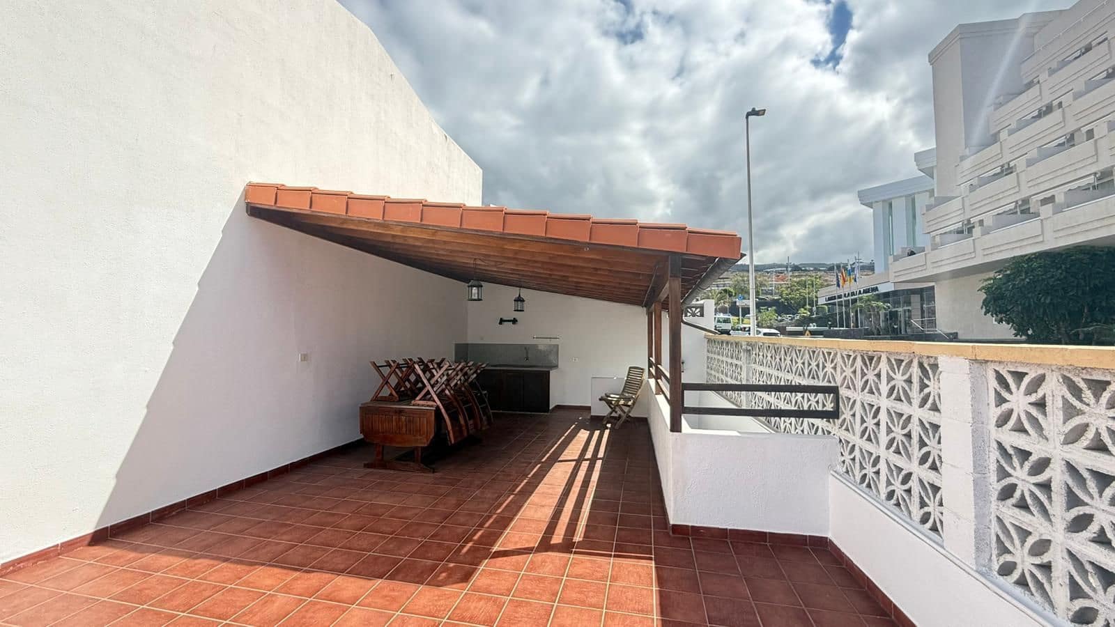 2 makuuhuone Omakotitalo vuokrattavana paikassa Playa de la Arena mukana uima-altaan 
autotalli - 1 500 € (Ref: 9518510)