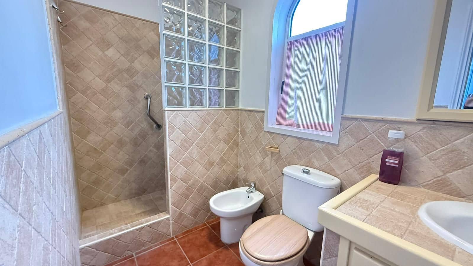 2 makuuhuone Omakotitalo vuokrattavana paikassa Playa de la Arena mukana uima-altaan 
autotalli - 1 500 € (Ref: 9518510)