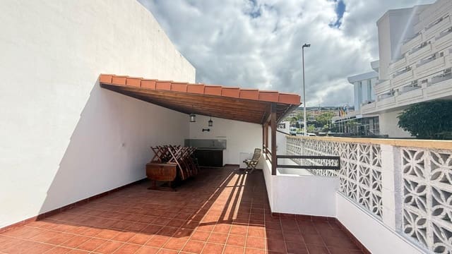 3 makuuhuone Omakotitalo vuokrattavana paikassa Playa de la Arena, Santiago del Teide mukana uima-altaan 
autotalli - 2 000 € (Ref: 9518510)