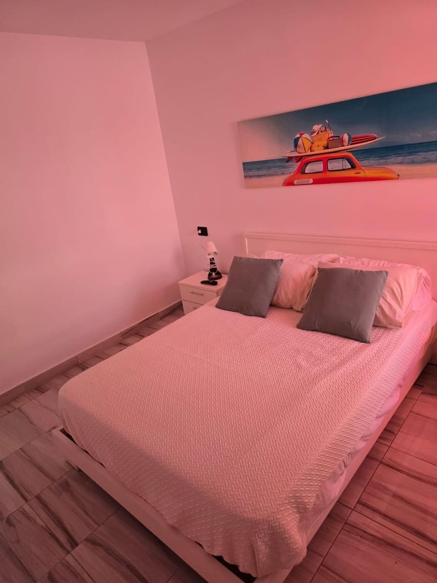 Yksiö myytävänä paikassa Costa del Silencio mukana uima-altaan - 220 000 € (Ref: 9599254)