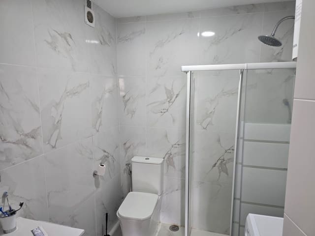 Studio te koop in Costa del Silencio, Arona met zwembad - € 220.000 (Ref: 9599254)