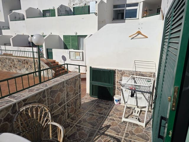 Studio te koop in Costa del Silencio, Arona met zwembad - € 220.000 (Ref: 9599254)