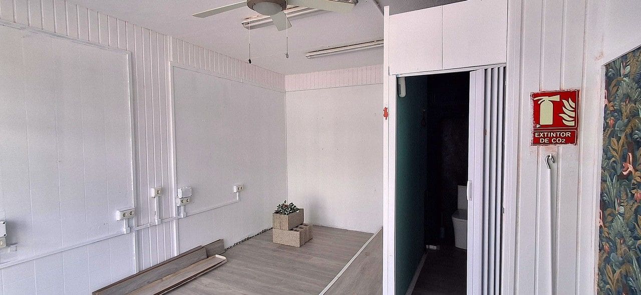 Local Commercial à louer à Costa del Silencio - 490 € (Ref: 9604630)