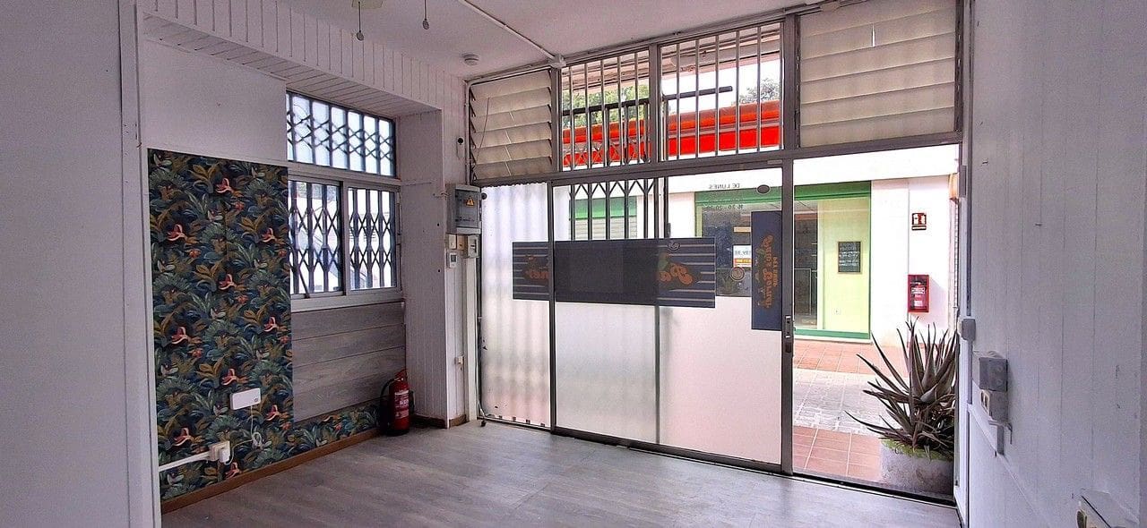 Local Commercial à louer à Costa del Silencio - 490 € (Ref: 9604630)