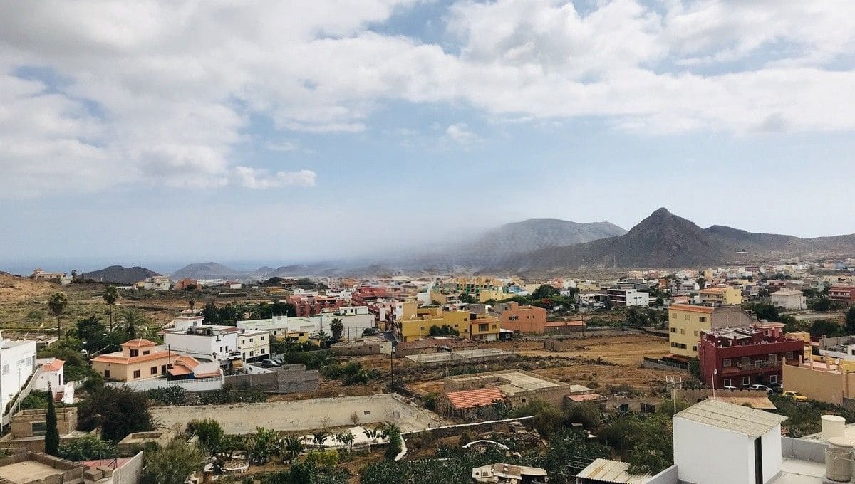 4 makuuhuone Kattohuoneisto myytävänä paikassa Buzanada mukana 
autotalli - 295 000 € (Ref: 9625360)