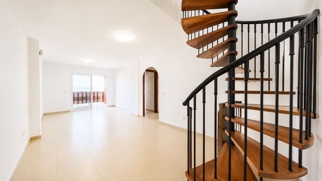 4 camera da letto Attico in vendita in Buzanada, Arona con garage - 282.000 € (Rif: 9625360)