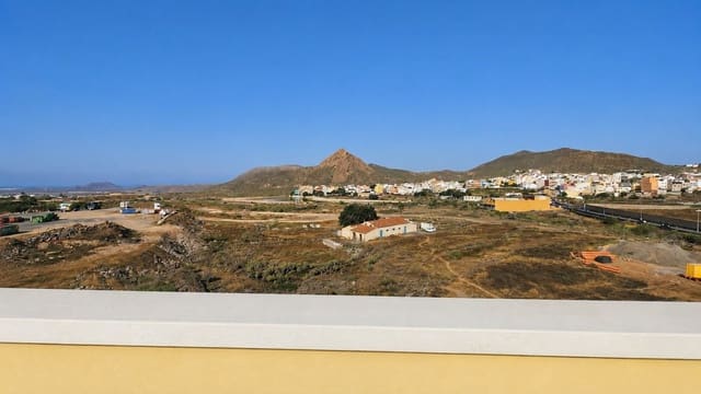 4 camera da letto Attico in vendita in Buzanada, Arona con garage - 282.000 € (Rif: 9625360)