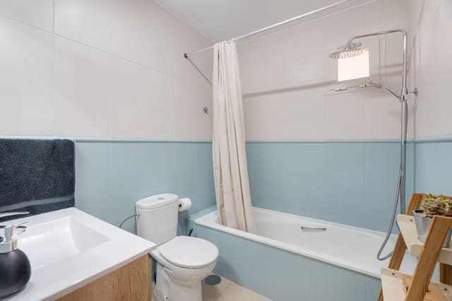 2 sypialnia Apartament na sprzedaż w Costa del Silencio, Arona z basenem garażem - 250 000 € (Ref: 9694844)