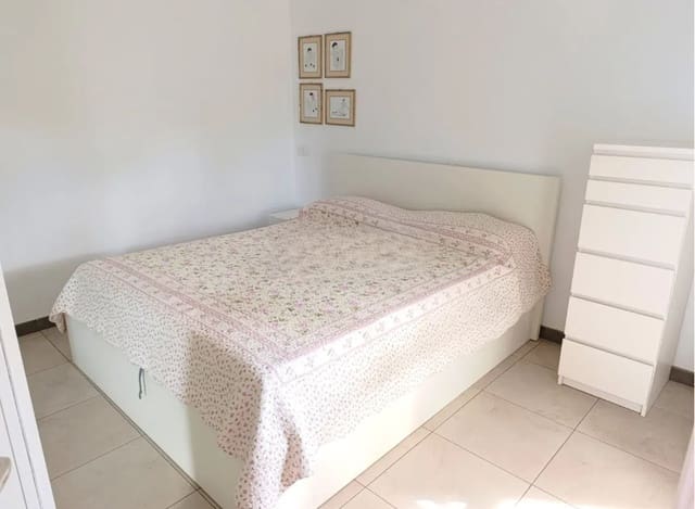 2 slaapkamer Appartement te koop in Costa del Silencio, Arona met zwembad garage - € 188.000 (Ref: 9698671)