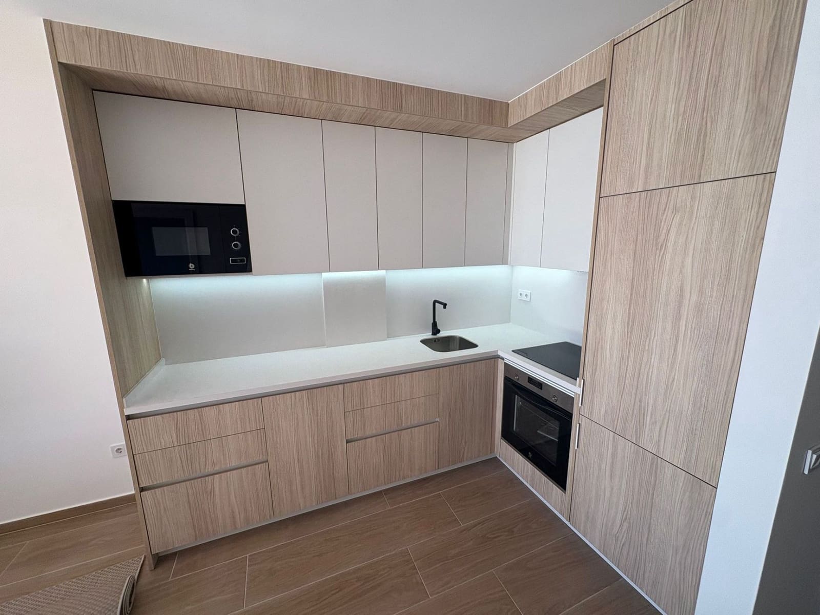 1 sypialnia Apartament na sprzedaż w Costa del Silencio z basenem garażem - 320 000 € (Ref: 9735233)