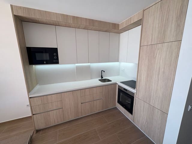 1 sypialnia Apartament na sprzedaż w Costa del Silencio, Arona z basenem garażem - 320 000 € (Ref: 9735233)